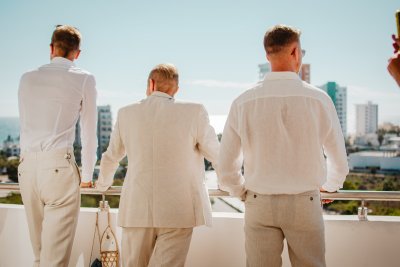 Het linnen pak is terug en dit keer wil je het echt dragen