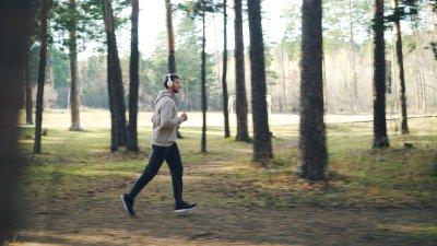 Waarom serieuze sporters 80% van hun tijd rustig trainen